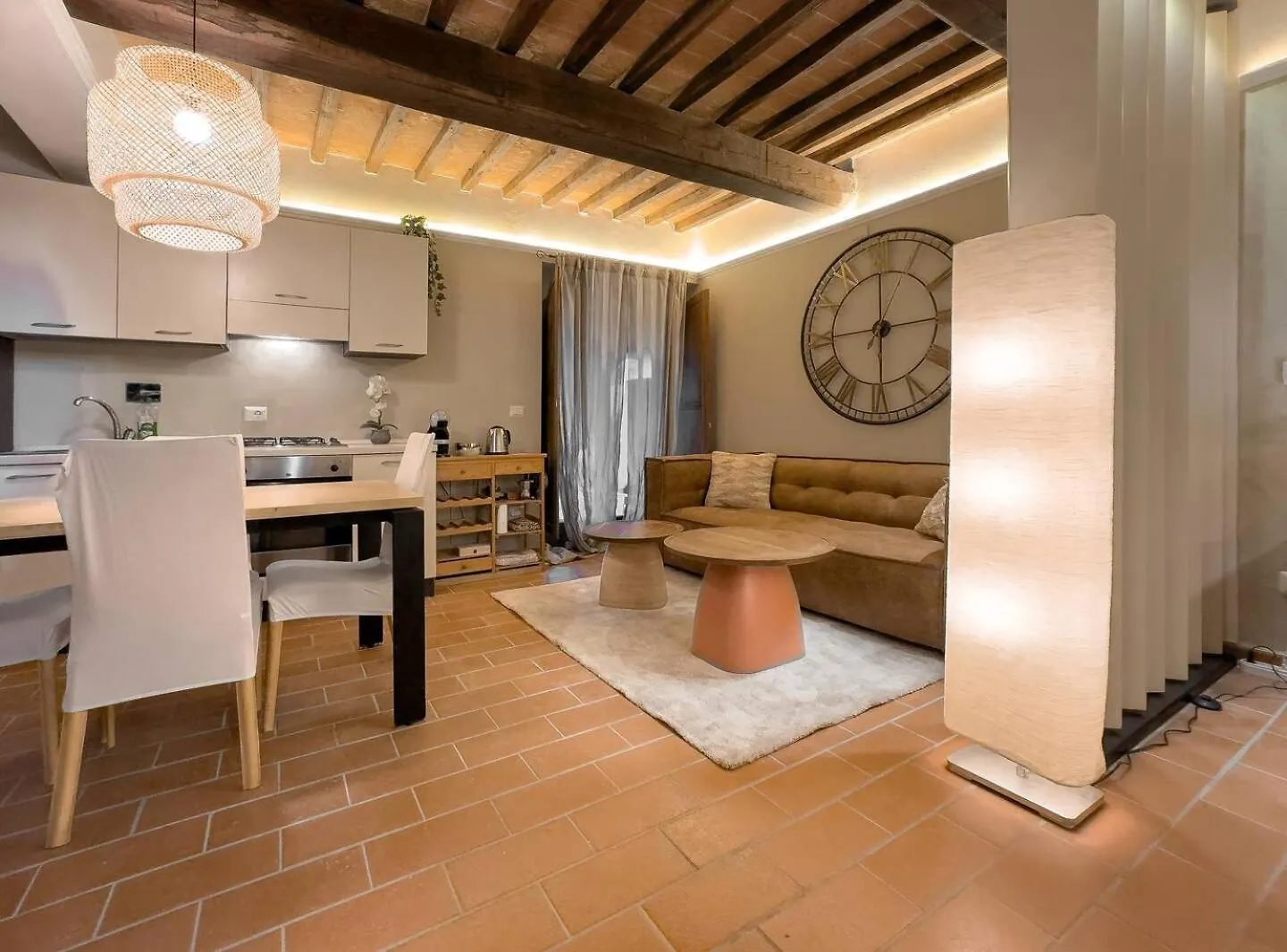 Prestigious Home - Pool, Gazebo, And Stellar Views Mazzolla شقة