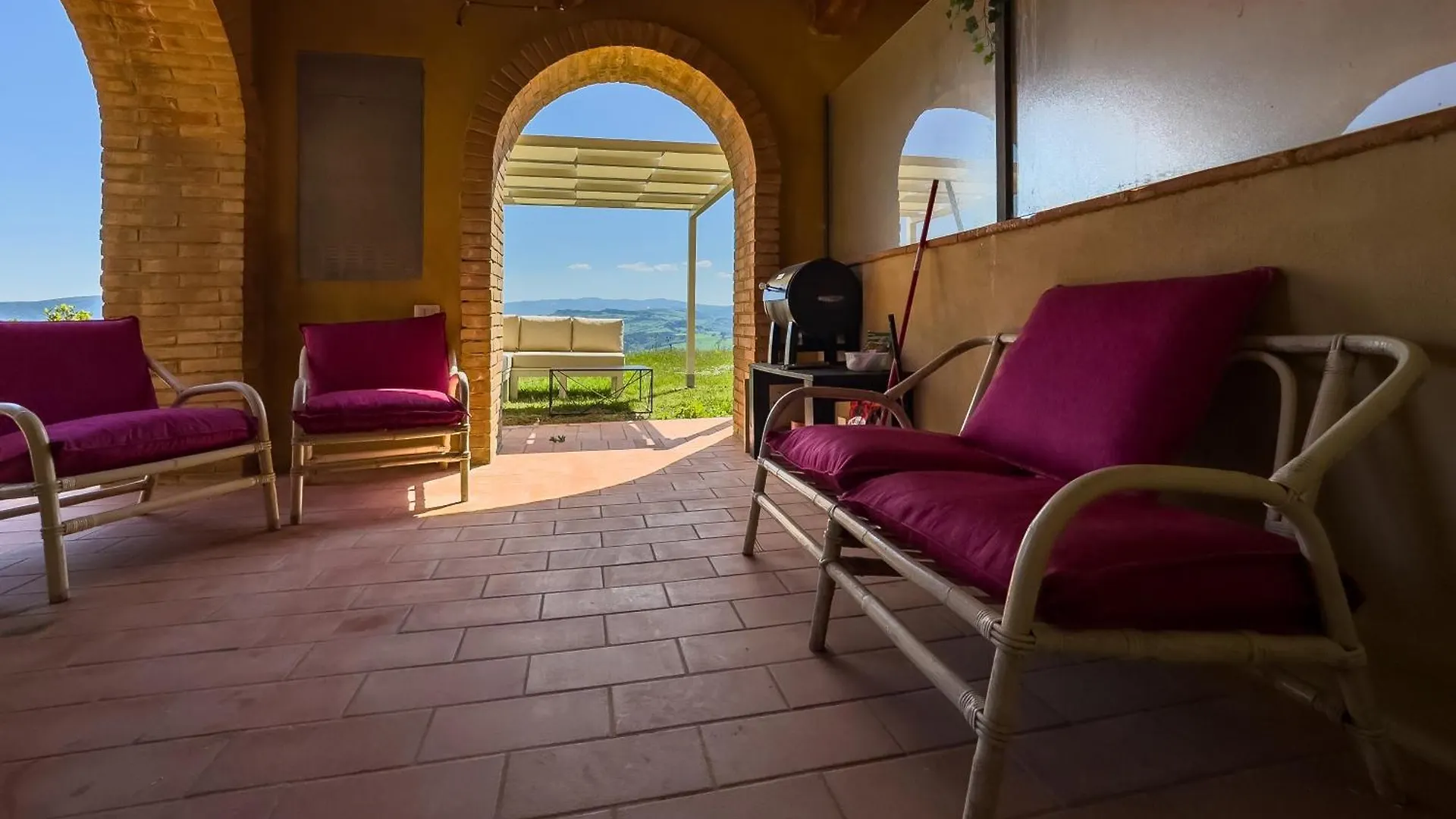 شقة Prestigious Home - Pool, Gazebo, And Stellar Views Mazzolla
